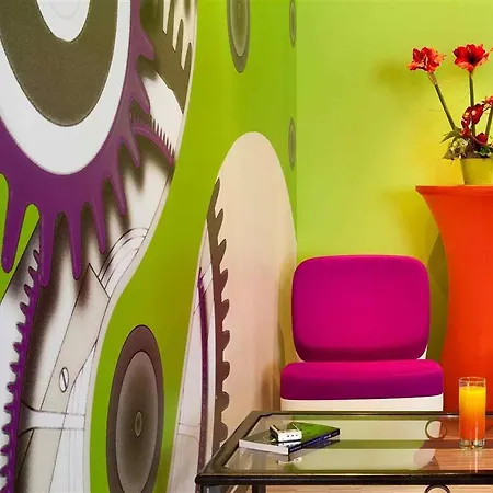 Ξενοδοχείο Ibis Styles Μπεζανσόν